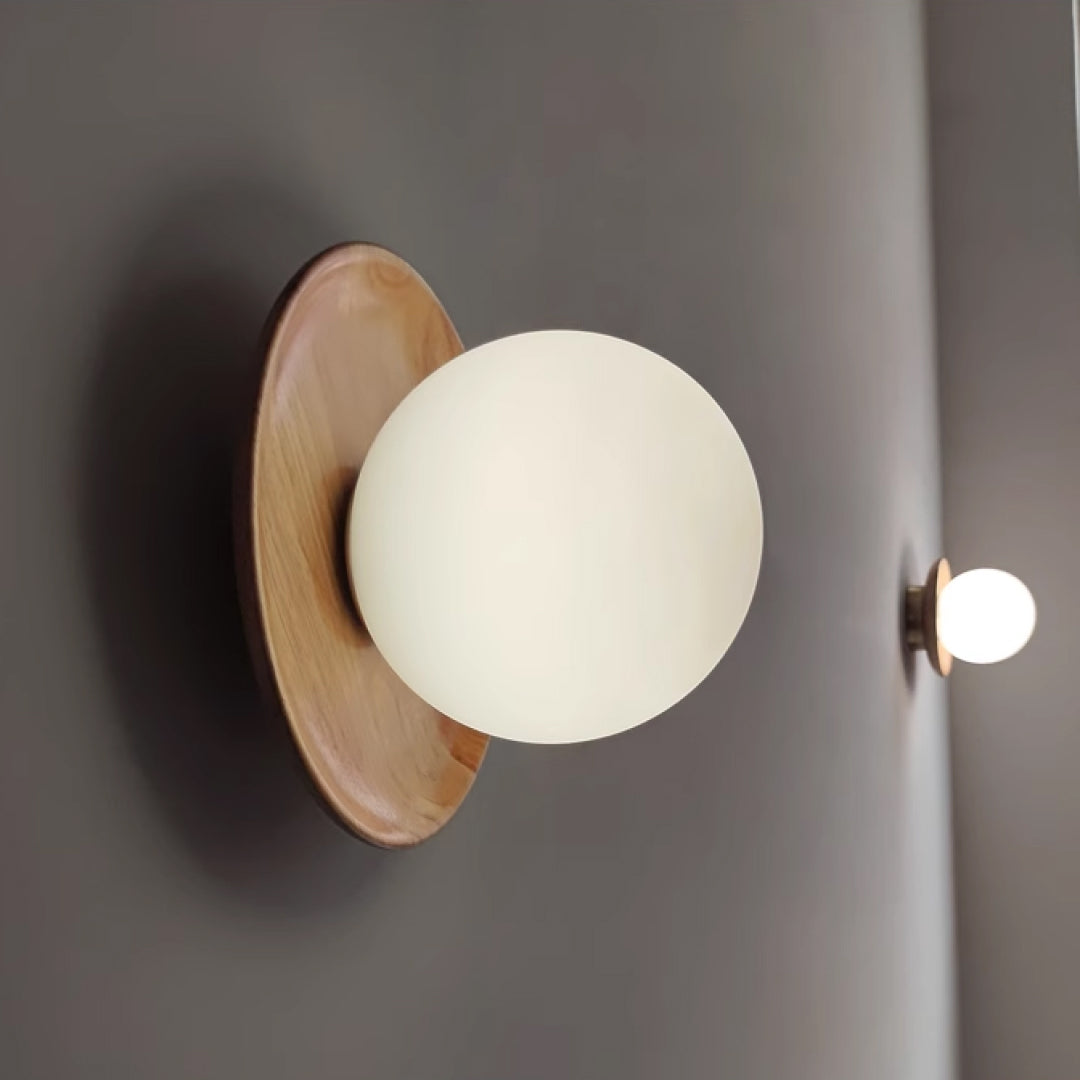 Rela Wall Lamp